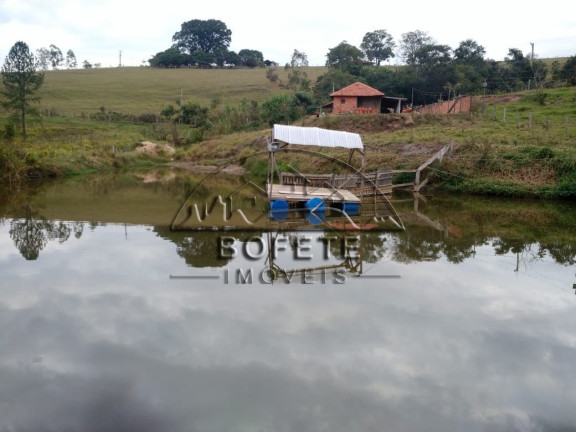 Imagem Imóvel com 2 Quartos à Venda, 5.000 m² em Catarina - Bofete Imagem Imóvel com 2 Quartos à Venda, 5.000 m² em Catarina - Bofete