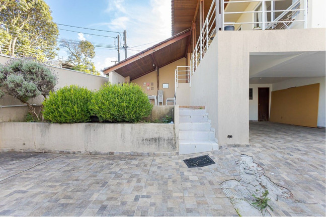 Imagem Casa com 4 Quartos à Venda, 320 m² em Santo Inácio - Curitiba Imagem Casa com 4 Quartos à Venda, 320 m² em Santo Inácio - Curitiba