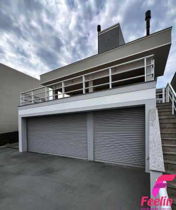 Imagem Casa com 3 Quartos à Venda, 262 m² em João Paulo - Florianópolis