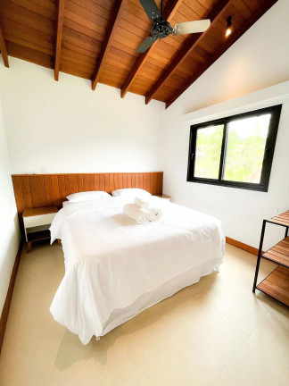 Imagem Casa com 4 Quartos à Venda, 283 m² em Vargem Grande - Teresópolis