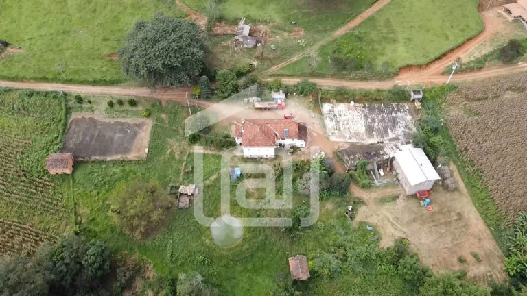 Imagem Imóvel com 4 Quartos à Venda, 120 m² em Santana De Caldas - Caldas