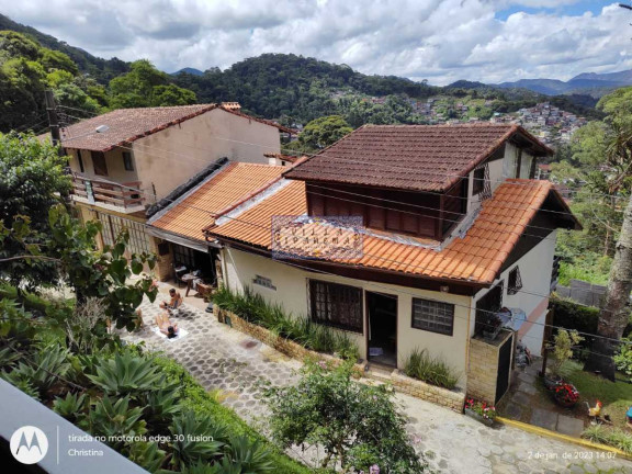 Imagem Imóvel com 3 Quartos à Venda, 137 m² em Iucas - Teresópolis