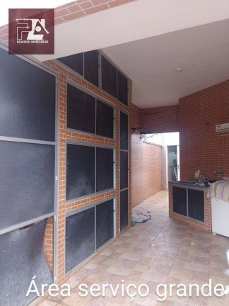 Imagem Casa com 3 Quartos à Venda, 225 m² em Vila São Roque - Lorena