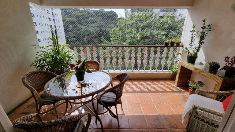 Apartamento com 3 Quartos à Venda, 146 m² em Pitangueiras - Guarujá