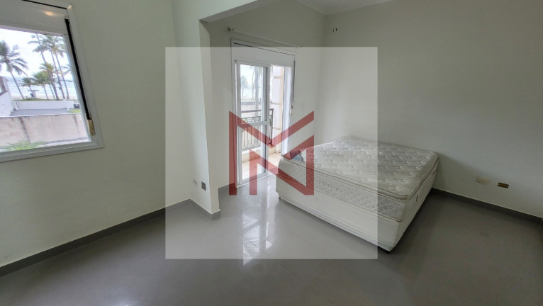 Imagem Casa com 3 Quartos à Venda, 180 m² em Enseada - Guarujá