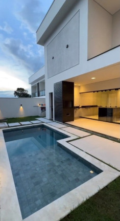 Imagem Casa com 4 Quartos à Venda, 285 m² em Ponta Negra - Manaus