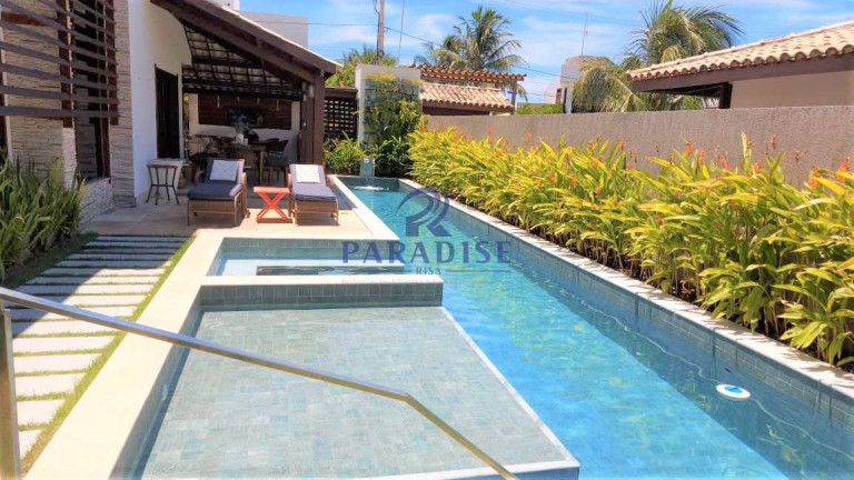 Imagem Casa com 5 Quartos à Venda, 325 m² em Guarajuba - Camaçari