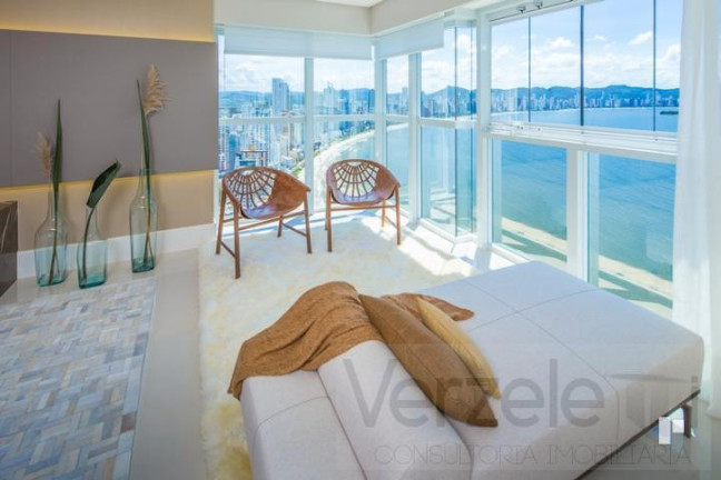 Imagem Apartamento com 4 Quartos à Venda, 238 m² em Centro - Balneário Camboriú