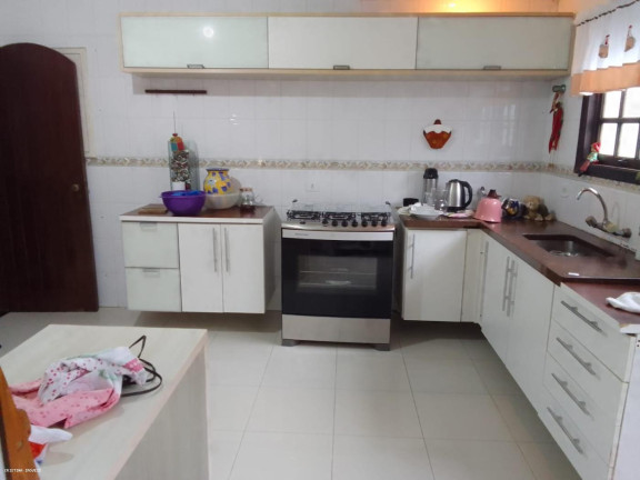 Imagem Casa com 4 Quartos à Venda, 247 m² em Jardim Virgínia - Guarujá Imagem Casa com 4 Quartos à Venda, 247 m² em Jardim Virgínia - Guarujá