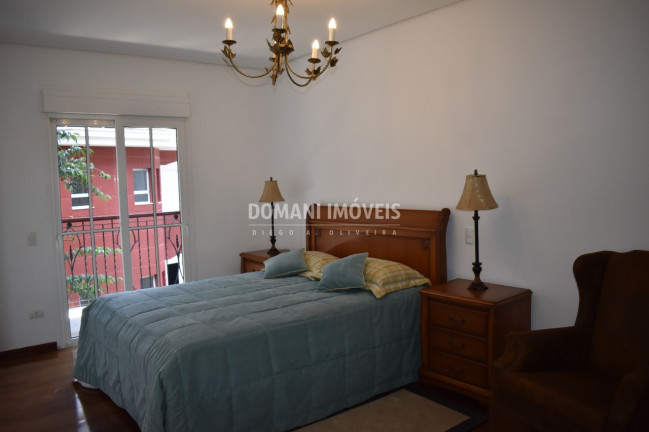 Imagem Imóvel com 4 Quartos à Venda, 492 m² em Região De Capivari - Campos Do Jordão Imagem Imóvel com 4 Quartos à Venda, 492 m² em Região De Capivari - Campos Do Jordão