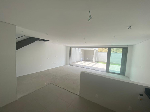 Imagem Casa de Condomínio com 3 Quartos à Venda, 200 m² em Tamboré - Santana De Parnaíba Imagem Casa de Condomínio com 3 Quartos à Venda, 200 m² em Tamboré - Santana De Parnaíba