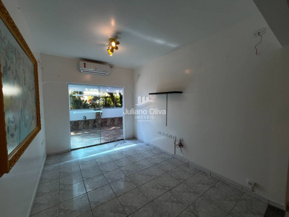 Imagem Casa à Venda, 229 m² em Barra Do Sai - Itapoá Imagem Casa à Venda, 229 m² em Barra Do Sai - Itapoá