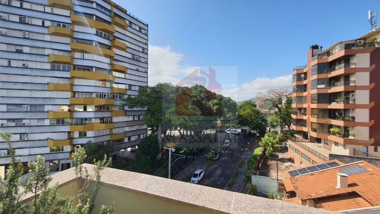 Imagem Cobertura com 3 Quartos à Venda, 252 m² em Menino Deus - Porto Alegre Imagem Cobertura com 3 Quartos à Venda, 252 m² em Menino Deus - Porto Alegre