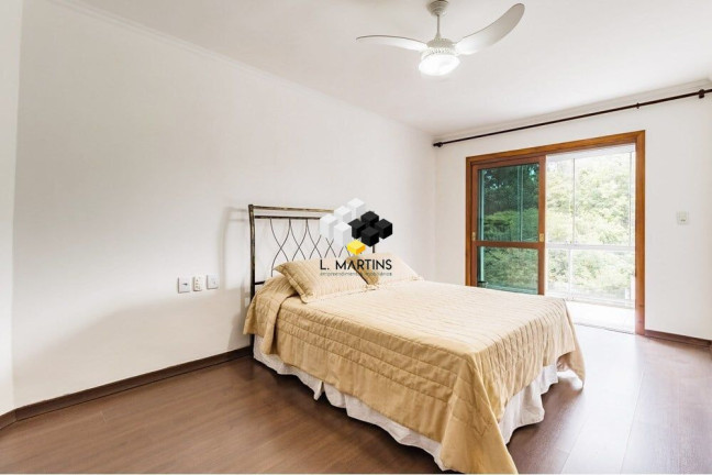 Imagem Casa com 4 Quartos à Venda, 275 m² em Jardim Itu - Porto Alegre