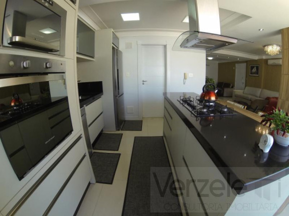 Imagem Apartamento com 3 Quartos à Venda, 140 m² em Centro - Balneário Camboriú Imagem Apartamento com 3 Quartos à Venda, 140 m² em Centro - Balneário Camboriú