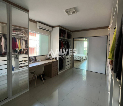 Imagem Casa com 3 Quartos à Venda, 180 m² em Santa Mônica - Feira De Santana