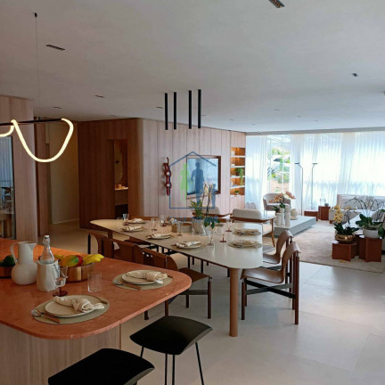 Apartamento com 3 Quartos à Venda, 147 m² em Moema - São Paulo