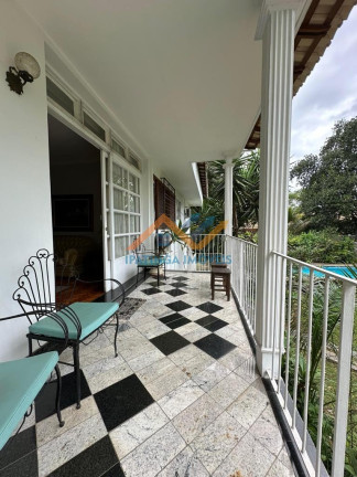 Imagem Casa com 3 Quartos à Venda, 370 m² em Castelo - Ipatinga