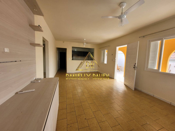 Imagem Casa com 3 Quartos à Venda, 260 m² em Centro - Barra Velha Imagem Casa com 3 Quartos à Venda, 260 m² em Centro - Barra Velha
