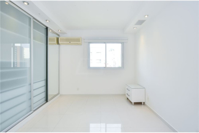 Imagem Imóvel com 2 Quartos à Venda, em Indianópolis - São Paulo Imagem Imóvel com 2 Quartos à Venda, em Indianópolis - São Paulo