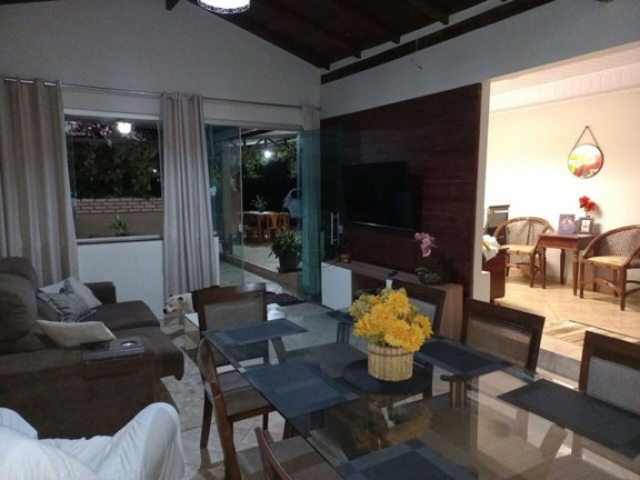 Casa com 3 Quartos à Venda, 200 m² em Riacho Fundo I - Brasília
