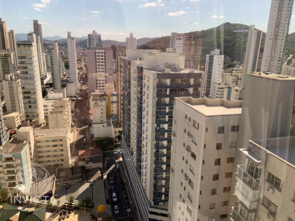 Imagem Cobertura com 4 Quartos à Venda, 255 m² em Centro - Balneário Camboriú