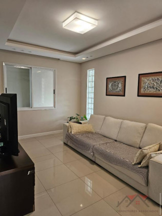 Imagem Sobrado com 3 Quartos à Venda, 295 m² em Bucarein - Joinville