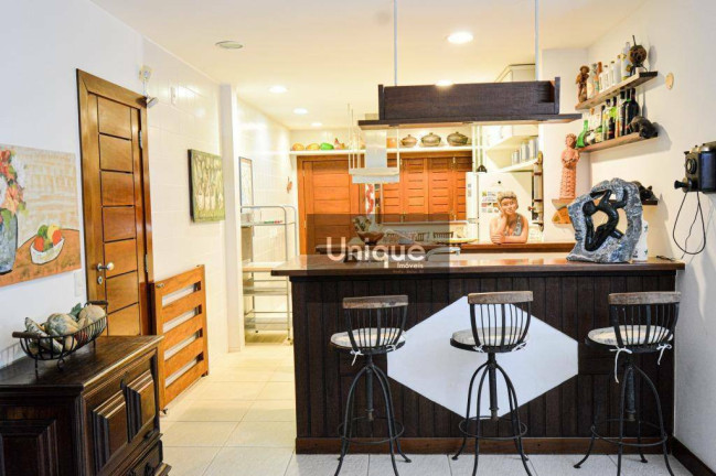 Imagem Casa com 4 Quartos à Venda, 220 m² em Manguinhos - Armação Dos Búzios Imagem Casa com 4 Quartos à Venda, 220 m² em Manguinhos - Armação Dos Búzios