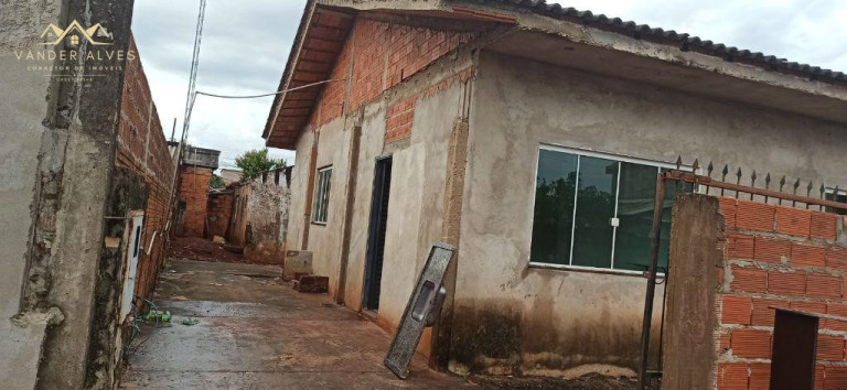 Imóvel com 3 Quartos à Venda, 275 m² em Jardim Ipê