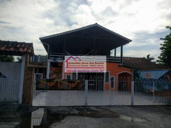 Casa com 7 Quartos à Venda, 500 m² em Martim De Sá - Caraguatatuba