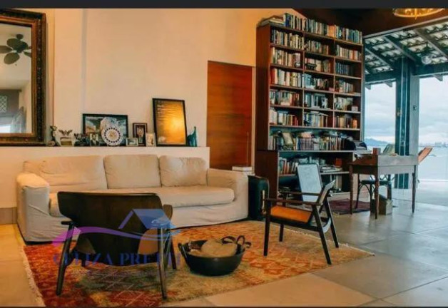 Imagem Casa com 4 Quartos à Venda, 300 m² em Praia Da Costa - Vila Velha Imagem Casa com 4 Quartos à Venda, 300 m² em Praia Da Costa - Vila Velha