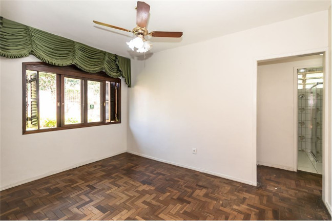 Imagem Casa com 3 Quartos à Venda, em Santa Tereza - Porto Alegre Imagem Casa com 3 Quartos à Venda, em Santa Tereza - Porto Alegre