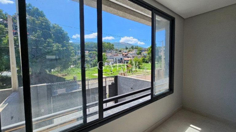 Imagem Casa com 3 Quartos à Venda, 140 m² em Jardim Maristela - Atibaia Imagem Casa com 3 Quartos à Venda, 140 m² em Jardim Maristela - Atibaia