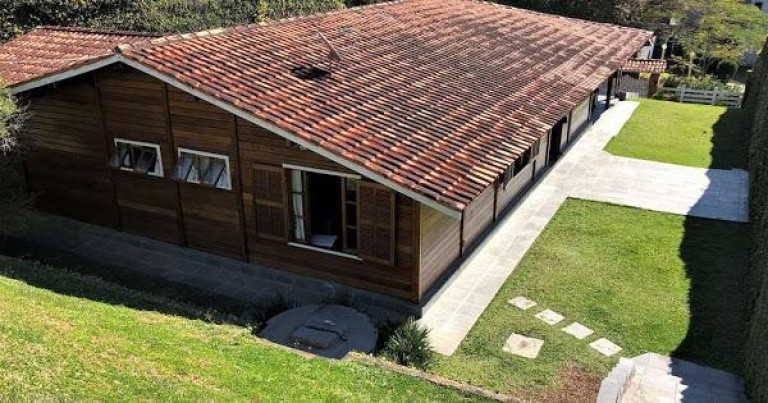 Casa com 3 Quartos à Venda, 237 m² em Granja Viana Ii - Cotia