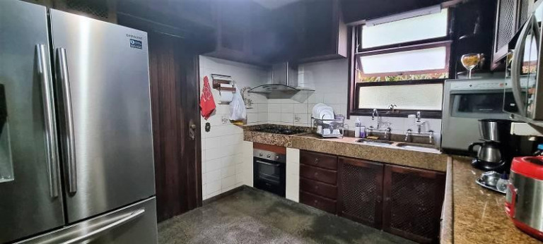 Imagem Casa com 4 Quartos à Venda, 800 m² em Freguesia - Rio De Janeiro Imagem Casa com 4 Quartos à Venda, 800 m² em Freguesia - Rio De Janeiro
