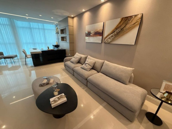 Imagem Apartamento com 3 Quartos à Venda, 135 m² em Centro - Balneário Camboriú Imagem Apartamento com 3 Quartos à Venda, 135 m² em Centro - Balneário Camboriú