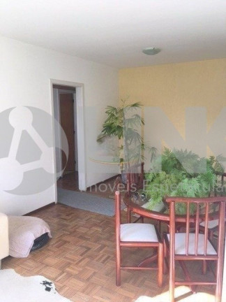 Imagem Imóvel com 2 Quartos à Venda, 131 m² em Menino Deus - Porto Alegre