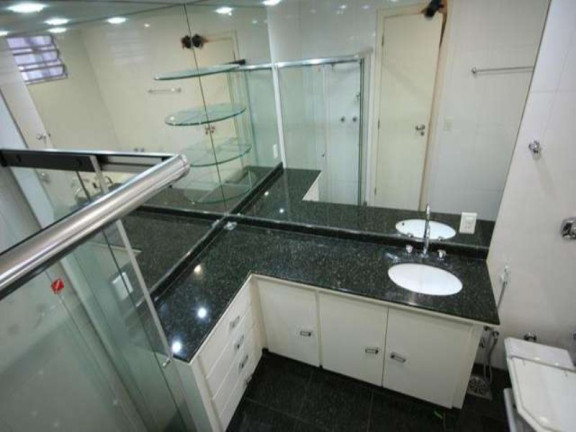 Imagem Apartamento com 3 Quartos para Temporada, 200 m² em Copacabana - Rio De Janeiro