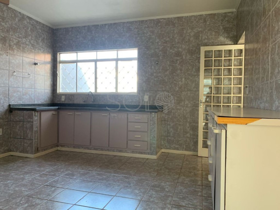 Imagem Casa com 2 Quartos à Venda, 470 m² em Jardim Viaduto (vila Xavier) - Araraquara Imagem Casa com 2 Quartos à Venda, 470 m² em Jardim Viaduto (vila Xavier) - Araraquara