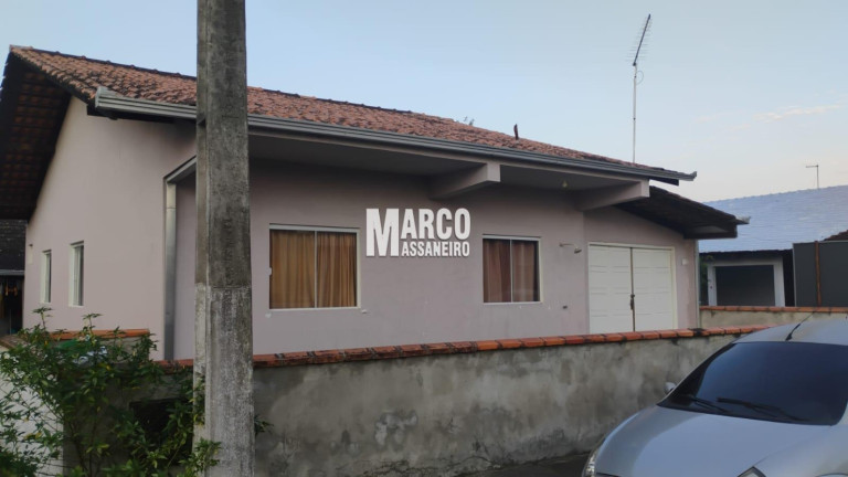 Imagem Casa com 3 Quartos para Alugar, 144 m² em Centro - Balneário Barra Do Sul Imagem Casa com 3 Quartos para Alugar, 144 m² em Centro - Balneário Barra Do Sul