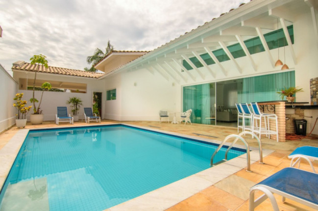 Imagem Casa com 5 Quartos à Venda, 270 m² em Acapulco - Guarujá Imagem Casa com 5 Quartos à Venda, 270 m² em Acapulco - Guarujá