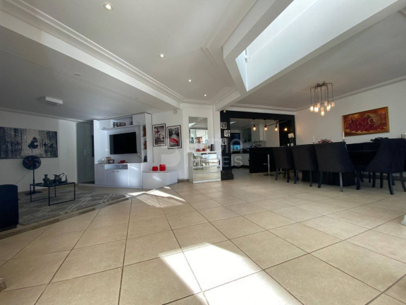 Imagem Casa com 4 Quartos à Venda, 303 m² em Centro - Balneário Camboriú Imagem Casa com 4 Quartos à Venda, 303 m² em Centro - Balneário Camboriú