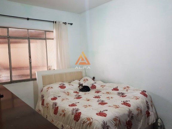 Imagem Casa com 4 Quartos à Venda, 187 m²