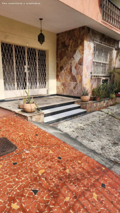 Imagem Casa com 5 Quartos à Venda, 400 m² em Santa Rosa - Niterói Imagem Casa com 5 Quartos à Venda, 400 m² em Santa Rosa - Niterói