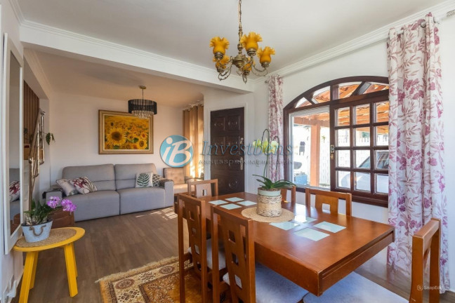 Sobrado com 3 Quartos à Venda, 110 m² em Santa Cândida - Curitiba