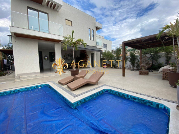 Casa com 4 Quartos à Venda, 308 m² em Vespasiano