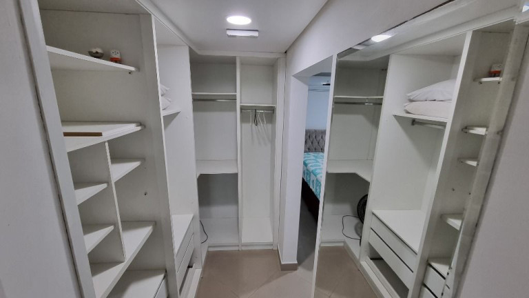 Imagem Apartamento com 3 Quartos à Venda, 135 m² em Pitangueiras - Guarujá