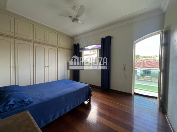 Imagem Sobrado com 4 Quartos à Venda, 337 m² em Vila Olímpica - Uberaba Imagem Sobrado com 4 Quartos à Venda, 337 m² em Vila Olímpica - Uberaba