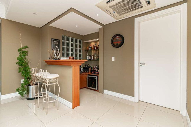 Imagem Apartamento com 4 Quartos à Venda, 262 m² em Três Figueiras - Porto Alegre