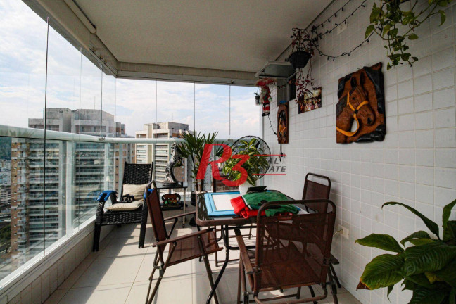 Imagem Apartamento com 3 Quartos à Venda, 134 m² em Gonzaga - Santos